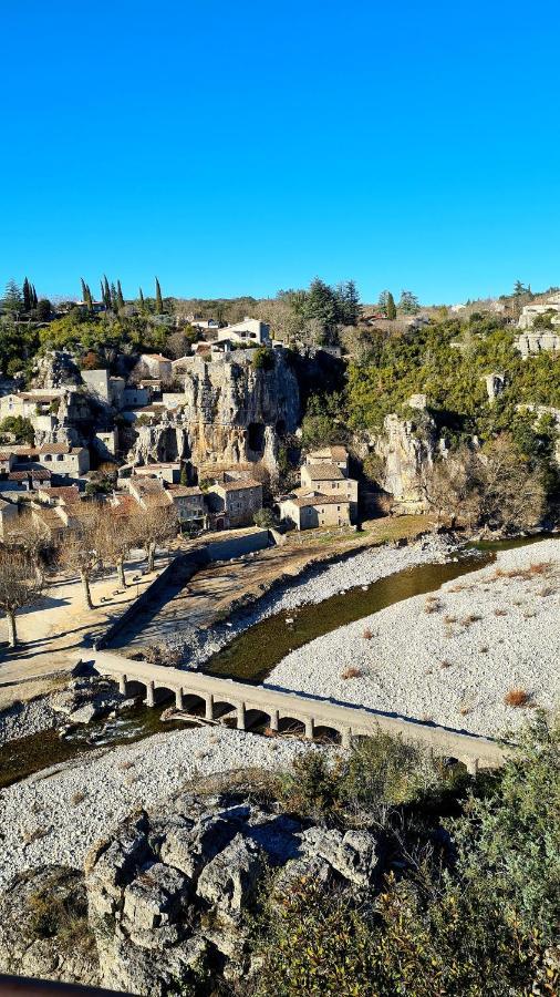 Lou Mouli Di Baou Bed & Breakfast Labeaume Dış mekan fotoğraf