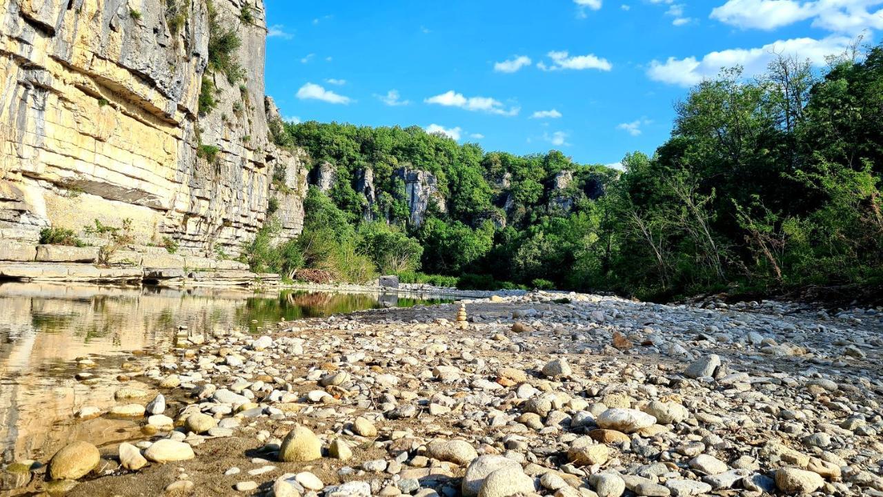 Lou Mouli Di Baou Bed & Breakfast Labeaume Dış mekan fotoğraf