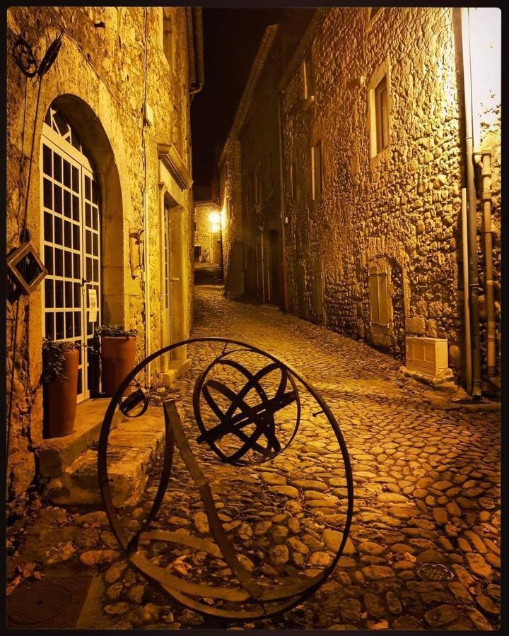 Lou Mouli Di Baou Bed & Breakfast Labeaume Dış mekan fotoğraf